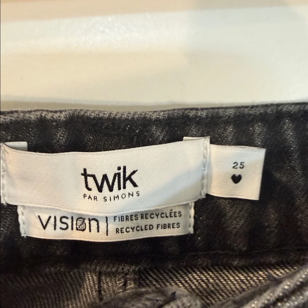 Twik high rise jeans size 25